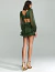 Vestido curto verde com mangas longas e detalhes em babados nas costas.
