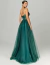 Vestido de festa longo verde musgo Evalisse, com bordados e alças finas, exibido por modelo de costas.