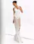Vestido Longo em off white, elegante e decorado com paetês, ideal para eventos especiais ideal para reveillon
