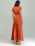 Vestido midi fluido terracota Nocturne Charm visto de costas, com detalhe de abertura nas costas e amarração, modelagem elegante e tecido leve.