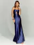 Vestido de festa longo azul marinho com busto drapeado e design elegante.