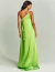 Vestido longo verde Morgan, visto de costas, com alças finas e corte reto ideal para madrinhas de casamento