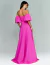 Vestido de festa longo pink com mangas bufantes e tomara que caia.