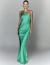 Vestido longo de festa verde bandeira em cetim com design frente única, ideal para madrinha de casamento, para convidada de casamento, convidada de formatura