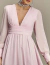 Vestido Gaia Rosa com decote em V e mangas longas, detalhe de cintura marcada ideal para mãe de noivo