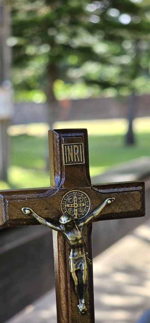 CRUZ DE MADEIRA