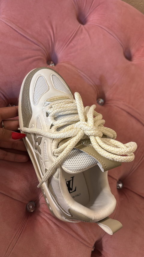 LV skate bege importado