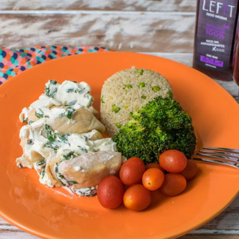 Frango Recheado com Cream Cheese Light e Quinoa - 300g