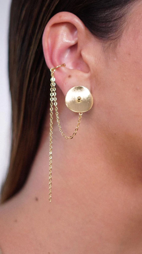 EAR CUFF APLAUSE CELEBRARE BANHO OURO