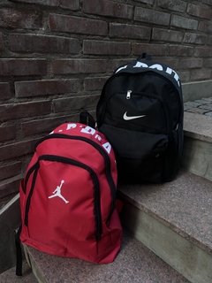 Imagen de MOCHILAS NIKE 2 X 1