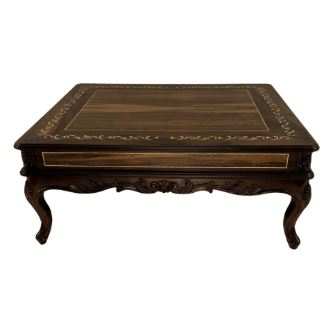 Mesa de Centro Entalhada