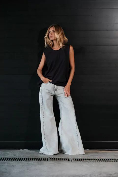 Blusa Regata Iris Preto - comprar online