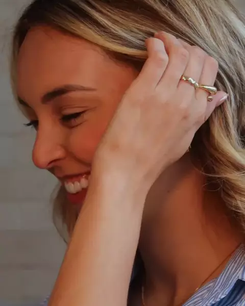 Anel Ana - anel banho ouro 18k aliança amassada | Hipoalergênico