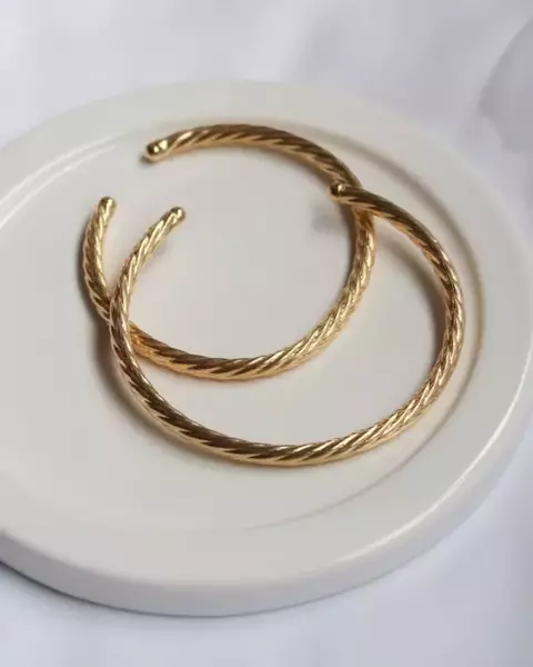 Bracelete Realização – Estilo Atemporal | Banho Ouro 18K – Hipoalergênico