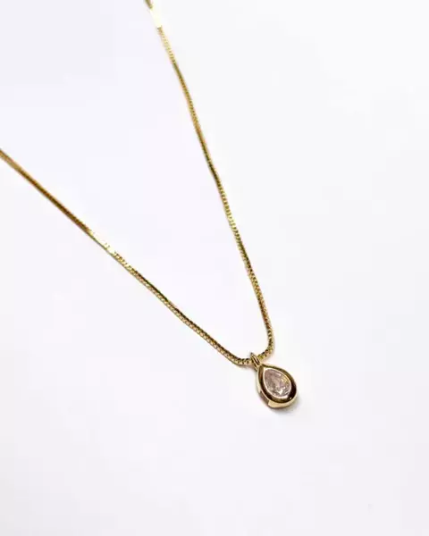 Colar Bia - colar com pingente de gota de zircônia