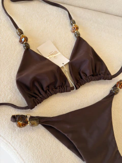 BIQUINI ANTONELLA CORTININHA FITA SEMI FIO MARROM - comprar online