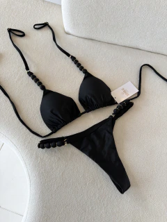 BIQUÍNI BALI CORTININHA COM CALCINHA SEMI FIO PRETO na internet
