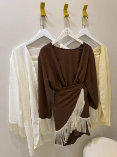CONJUNTO BIA (KIMONO + SAIA) na internet