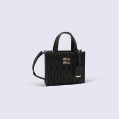 CARTERA MIU MIU NEGRO C/TEXTURA