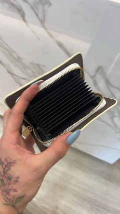 TARJETERO LV CUADRILLE BLANCO en internet