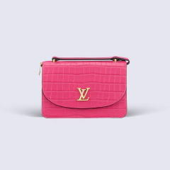 CARTERA LV C/TIRA LARGA - comprar online