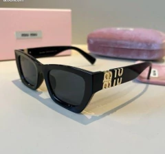 LENTES DE SOL MIU MIU #17