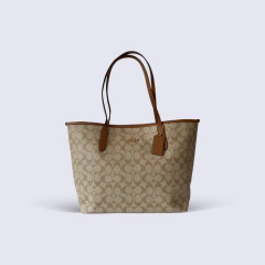 CARTERA ESTAMPA CC C/BOTON en internet