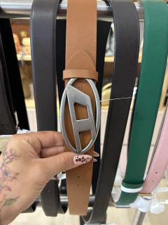 CINTO DIESEL MARRON HEBILLA PLOMO 112x4cm - comprar online