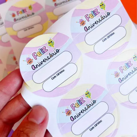 30 Adesivos para Presentes Infantis "Feliz Aniversário"