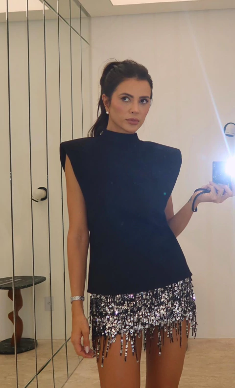 BLUSA T-SHIRT PRETA CLEO - CLOUDE - comprar online