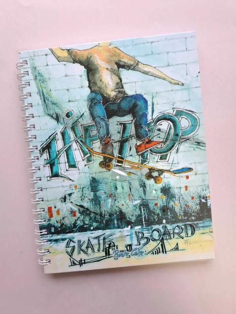 CUADERNO ESCOLAR A4 TAPA DURA PUNTO CERO - HIP HOP