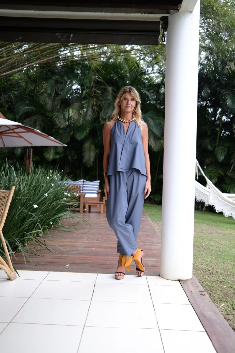 Calça reta com Bolso Azul
