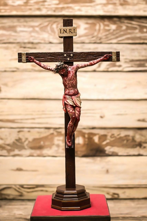 Crucifixo Tradicional - 48cm - comprar online