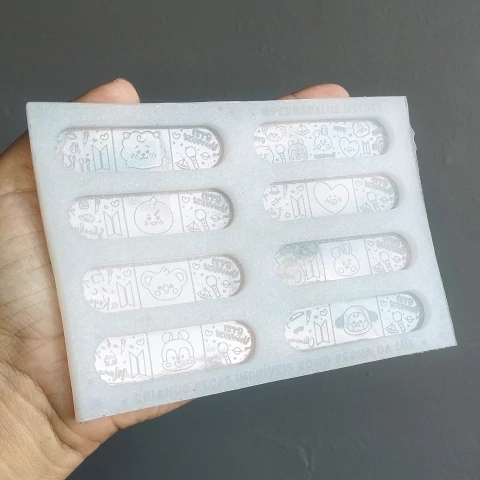 Presilhas Band Aid BT21 6CM Mascotes do BTS | Molde de silicone 8 cavidades - comprar online