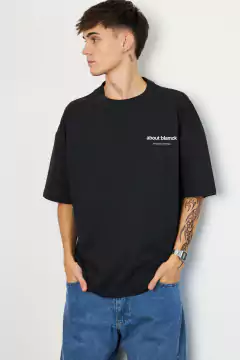 Remera ABOUT - Blamck