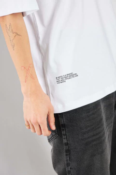 Remera over BRAND - tienda online