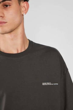 Imagen de Remera over BRAND