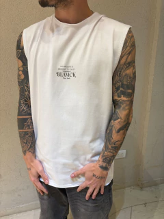 Remera sin manga BLAMCK en internet