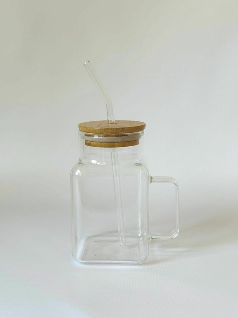 VASO DE VIDRIO CON ASA Y SORBETE 600 ML