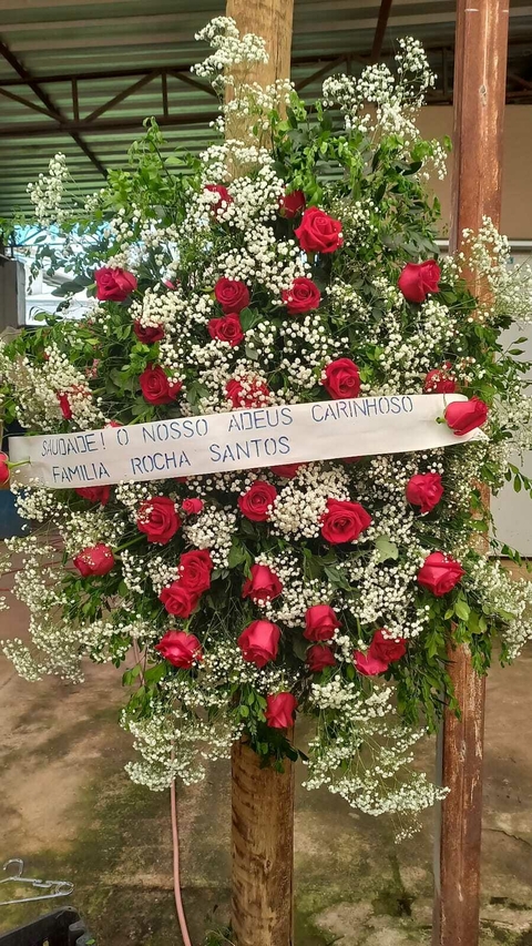 Coroa de Flores com Faixa com mensagem