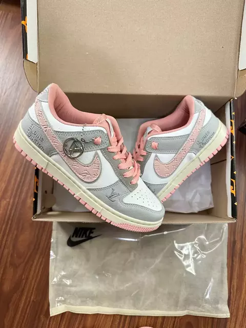 Sb Dunk x Louis Vuitton Pink Luxo