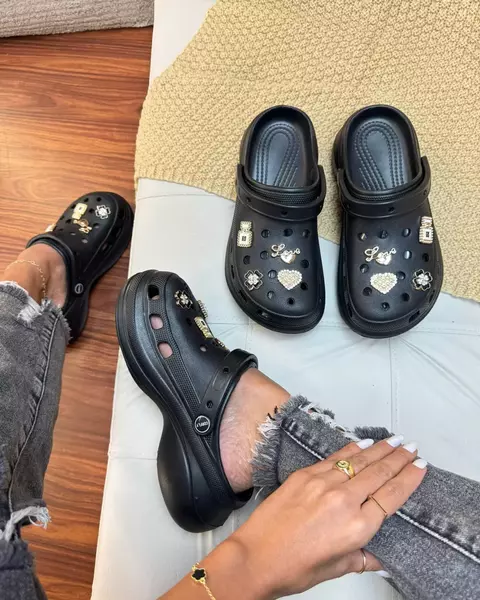 Sandália Crocs Luxo - Preto - comprar online