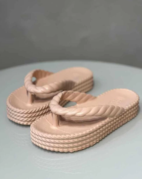 Sandália Nuvem Flatform Rose - comprar online