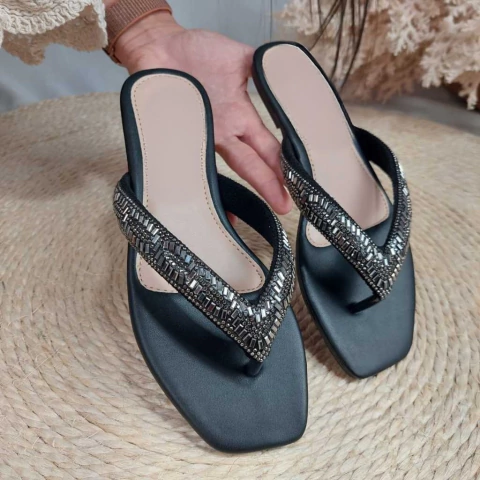 Rasteira Radiante preta - comprar online