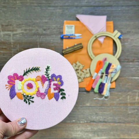 Kit bordado - love - comprar online