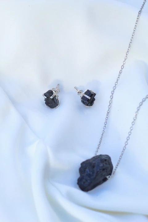 Brinco Bruto Botão - comprar online