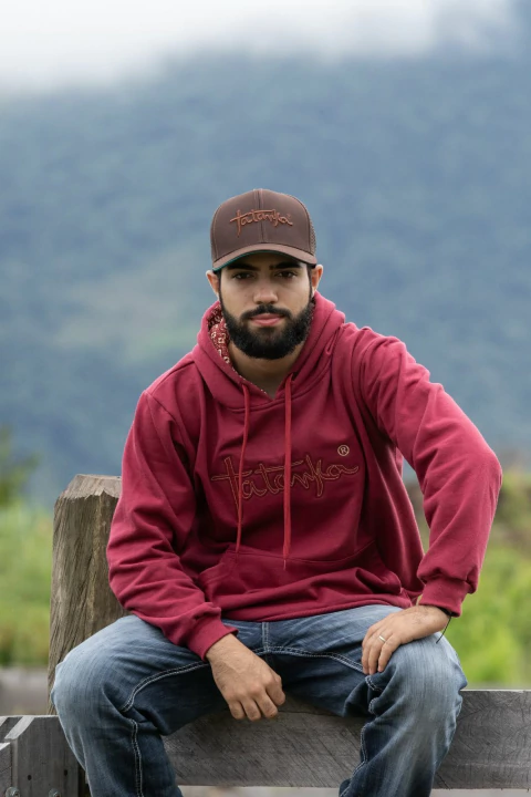 Moletom Tatanka Bordô com escrita bordada - comprar online