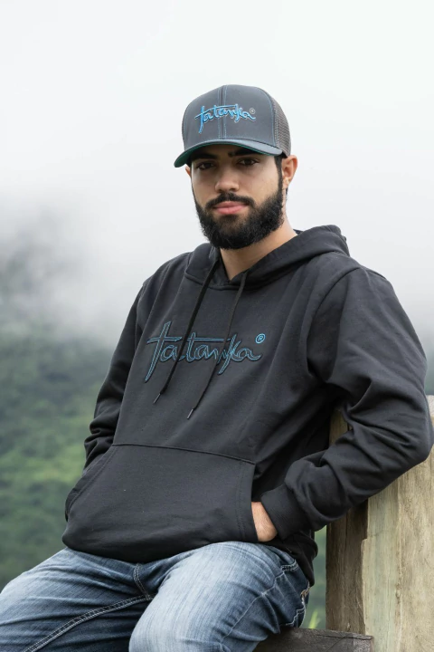 Moletom Tatanka Preto Bordado com contorno Azul - comprar online