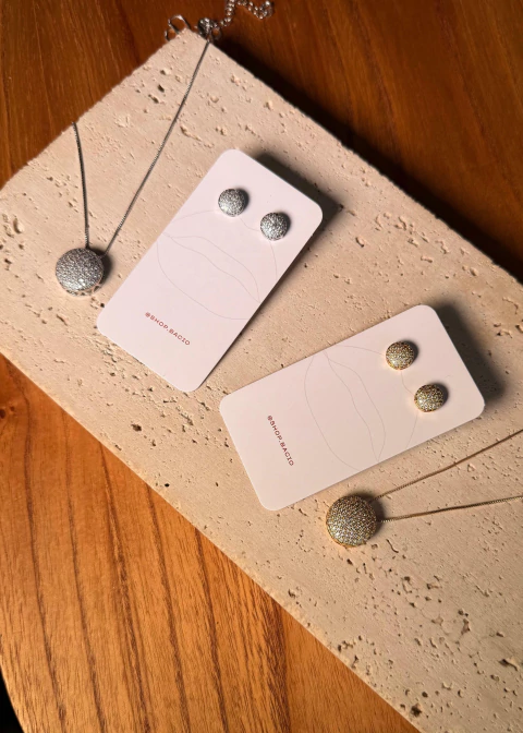 Conjunto Esfera Cravejada Lia