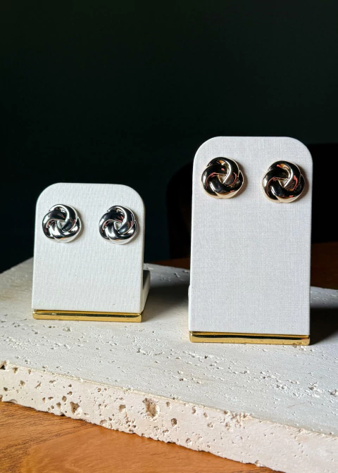 Brinco Torcido Amélia